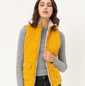 2-in-1 quilted vest